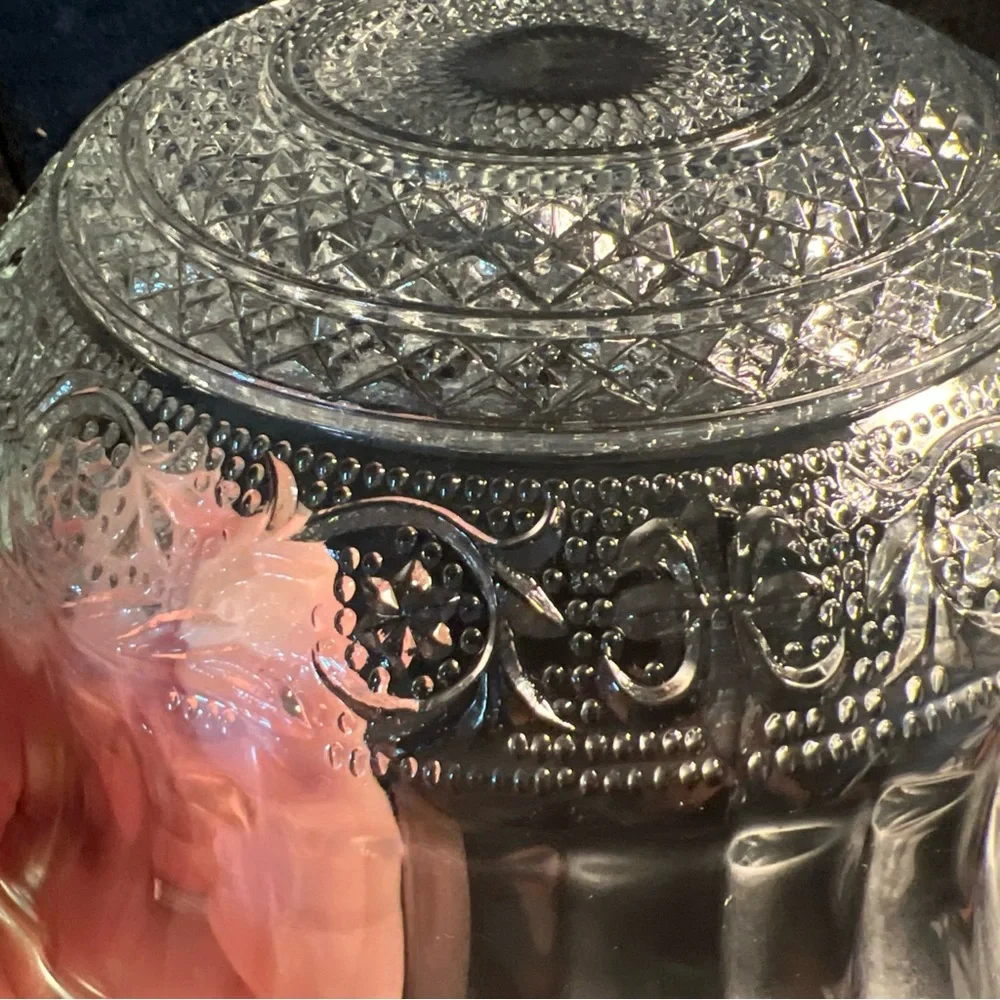 Beautiful Design Vintage Glass Serving Bowl with Scalloped Edge  7 3/4